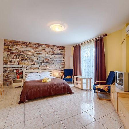 Eastcomfort Kogalniceanu Square Apartment Bucharest Room photo